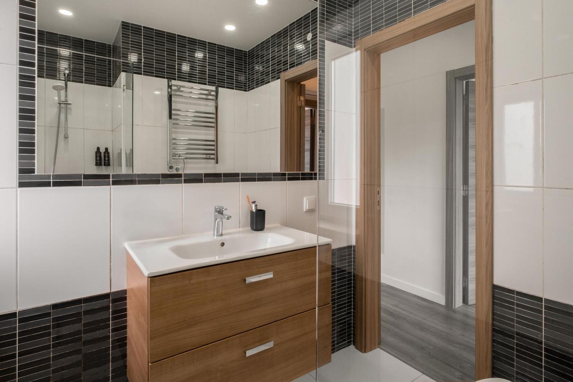 Breeze By Olala Homes Apartment