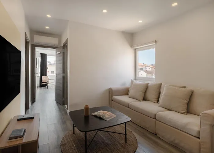 Breeze Apartment By Olala Homes